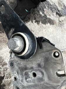 WZMOCNIENIE KŁY BELKA DOLNA POD CHŁODNICE ZDERZAKA PRZÓD PEUGEOT 508 I