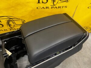 PODŁOKIETNIK SCHOWEK TUNEL ŚRODKOWY RANGE ROVER EVOQUE II L551