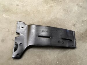 KANAŁ TUNEL NAWIEWU POWIETRZA TYŁ LEWY PORSCHE MACAN 95B