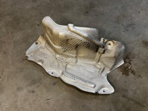 BLACHA OSŁONA TERMICZNA MERCEDES GLS X166