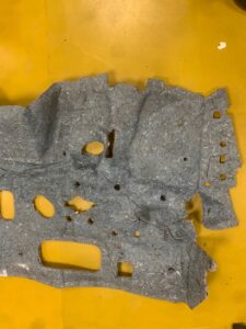 WYGŁUSZENIE ŚCIANY GRODZIOWEJ NISSAN X-TRAIL T32