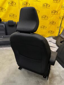 TAPICERKA FOTELE KANAPA AIRBAG ISOFIX EU DACIA SANDERO III 2023R