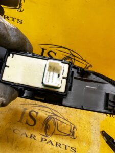 PRZEŁĄCZNIK SZYBY PASAŻERA PRAWY TYŁ LEXUS RX 450H III 3 AL10