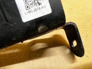 WSPORNIK MOCOWANIE PRZEWODU HAMULCOWEGO PRZÓD PRAWY FORD EXPLORER MK6