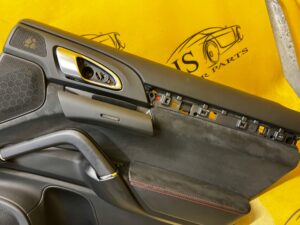 BOCZEK TAPICERKA DRZWI TYŁ PRAWY PORSCHE CAYENNE 7P5 LIFT BOSE