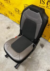 FOTEL DRUGIEGO RZĘDU PÓŁ SKÓRA GRAND C4 PICASSO II