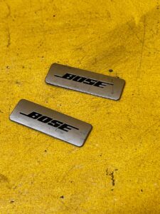 EMBLEMAT ZNACZEK GŁOŚNIKA BOSE PORSCHE CAYENNE 9Y3 9Y0 COUPE HYBRID