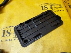 POSZYCIE OSŁONA OBUDOWA SKRZYNKI BEZPIECZNIKÓW MERCEDES GLS X166 BRĄZ