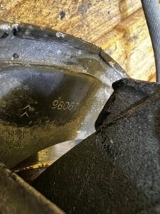 PIASTA ZWROTNICA TARCZA PRZÓD LEWY CITROEN C4 PICASSO II PEUGEOT 308 II