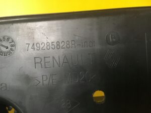 MOCOWANIE WYKŁADZINY DYWANÓW RENAULT ESPACE V