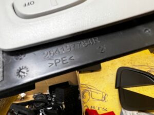 ŚWIATŁO LAMPKA PODSUFITKI DACIA SANDERO III 2021R