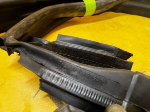 USZCZELKA PODSZYBIA MASKI POKRYWY SILNIKA MERCEDES CLS W218