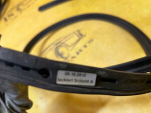 USZCZELKA DRZWI SZYB KAROSERII GÓRNA PRAWA MERCEDES CLS W218 SHOOTING BRAKE