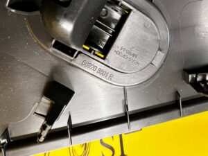 OSŁONA ZAŚLEPKA TUNELU PRAWA DACIA SANDERO III 2021R