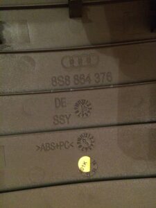 OSŁONA ZAŚLEPKA TUNELU ŚRODKOWEGO TYŁ AUDI TT 8S0