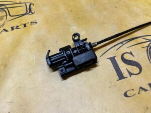 SIŁOWNIK KLAPKI WLEWU PALIWA RENAULT CLIO IV