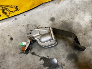 PEDAŁ HAMULCA AUTOMAT DACIA SANDERO III 1.0 TCE