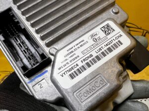 KOMPLET EKRAN NAWIGACJI MODUŁY RADIO FORD ESCAPE MK4