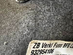 OSŁONA OBUDOWA ZAŚLEPKA DOLNA KONSOLI DESKI PRAWA BMW 5 G30 G31 M5 F90