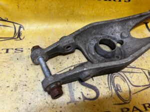 WAHACZ TYŁ TYLNY PRAWY BMW M1 E82 M3 E90 E92 E93