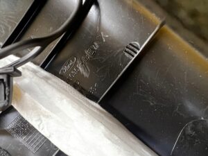 POSZYCIE OSŁONA OBUDOWA SŁUPKA PRZÓD A LEWY FORD EXPLORER VI MK6