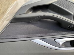 TAPICERKA BOCZEK DRZWI PRAWY TYŁ INFINITI Q30 EU