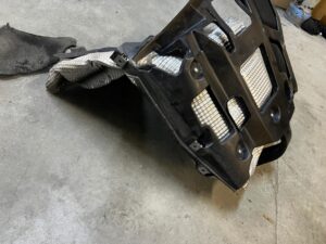 OSŁONA TERMICZNA ŚLIZG TYŁ LEWY PORSCHE PANAMERA 970 I LIFT HYBRID