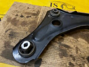 WAHACZ PRZÓD PRZEDNI PRAWY RENAULT MEGANE IV