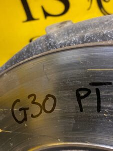 ZWROTNICA TARCZA ZACISK TYLNA TYŁ PRAWA PRAWY BMW 5 G30 X-DRIVE