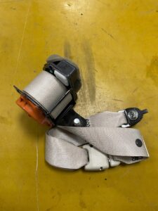 PAS BEZPIECZEŃSTWA TYŁ ŚRODKOWY INFINITI Q50