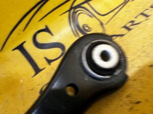 WAHACZ TYLNY TYŁ LEWY PRAWY FORD ESCAPE MK4