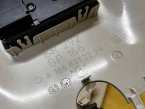 OSŁONA OBUDOWA LUSTERKA WEWNĘTRZNEGO PRZEŁĄCZNIK SOS MERCEDES GLS X166