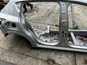 ĆWIARTKA BŁOTNIK PODŁUŻNICA PRÓG BOK PRAWY DACIA SANDERO III STEPWAY