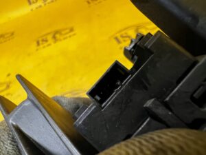 PRZEŁĄCZNIK SKŁADANIA OPARCIA KANAPY FOTELA TYŁ LEWY MERCEDES C-KLASA W206