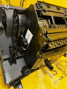 SCHOWEK DESKI PASAŻERA VW TOUAREG 7P 7P0 EUROPA