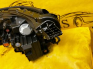 REFLEKTOR LAMPA PRZEDNIA PRZÓD PRAWY LED SUBARU FORESTER VI SL 25-