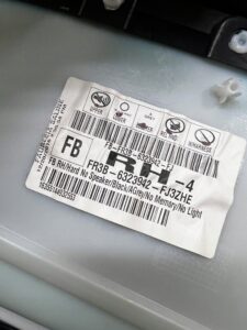 BOCZEK TAPICERKA DRZWI PRAWY PRZÓD FORD MUSTANG VI 2017R USA