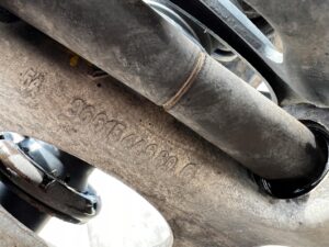 NOGA ZWROTNICA AMORTYZATOR MCPHERSON PRZÓD LEWY PEUGEOT 508 I 2.0 2.2 HDI