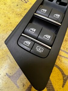 PANEL PRZEŁĄCZNIK STEROWANIA SZYB LUSTEREK KIEROWCY BMW 5 G30