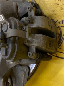 ZWROTNICA TYLNA TYŁ LEWA BMW 5 G30 X-DRIVE