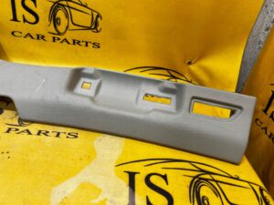 OSŁONA POSZYCIE TAPICERKA SŁUPKA D LEWA AUDI A8 D4