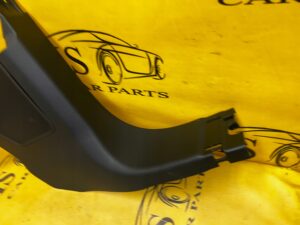 PLASTIK OSŁONA LISTWA PROGU SŁUPKA A PRZÓD PRAWY GŁOŚNIK FORD BRONCO 21-