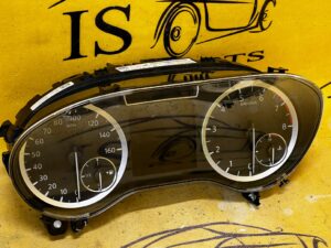 LICZNIK ZEGARY INFINITI Q30 BENZYNA ANGLIK