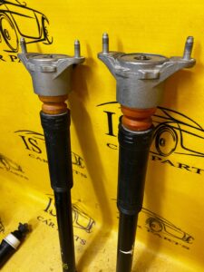 KOMPLET AMORTYZATORY TYLNE TYŁ INFINITI Q30