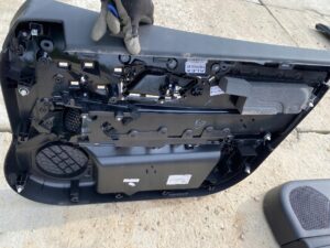 TAPICERKA BOCZEK DRZWI LEWY PRZÓD JAGUAR XF X260