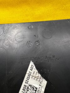 POSZYCIE OSŁONA OBUDOWA SŁUPKA ŚRODKOWEGO B PRAWY FORD EXPLORER MK6