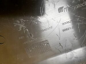 ZAŚLEPKA POKRYWY BAGAŻNIKA KLAPY TYŁ CITROEN C4 PICASSO II