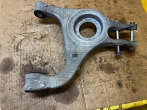 WAHACZ TYŁ TYLNY LEWY PORSCHE PANAMERA 970 I LIFT