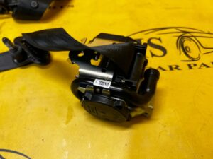 WYSTRZELONY PAS BEZPIECZEŃSTWA TYŁ PRAWY 2 RZĄD DACIA JOGGER EU