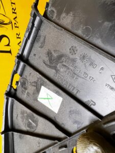 OSŁONA PLASTIK ZAŚLEPKA DESKI KONSOLI DACIA DUSTER II